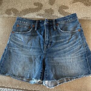 Classic High-Rise Raw Hem Denim Shorts in Blue
